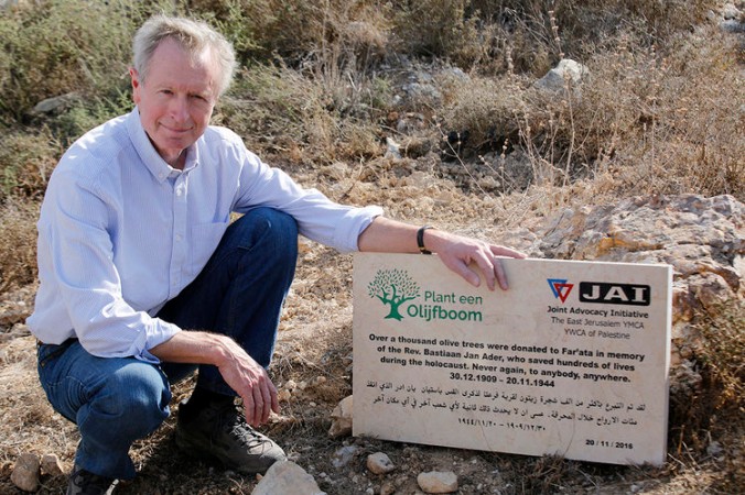 Ayalon - Canada Park: Erik Ader donated 1000 olive trees to the village of Farata in memory of his father.